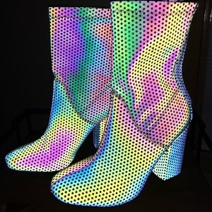 YRU light reflective boots